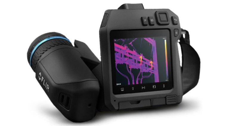 High performance thermal camera with viewfinder