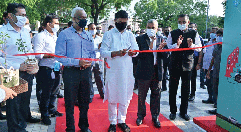 India’s first public EV Charging Plaza inaugurated in New Delhi