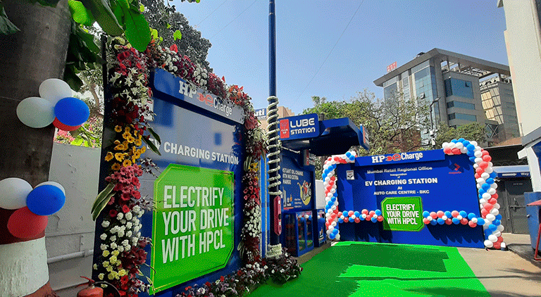 Magenta, HPCL jointly installed First set of street lamp integrated EV charger