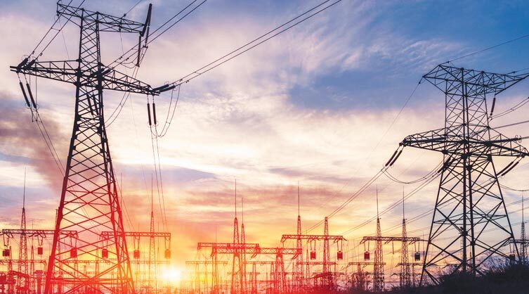 Determining comprehensive solution for maintenance of transmission lines